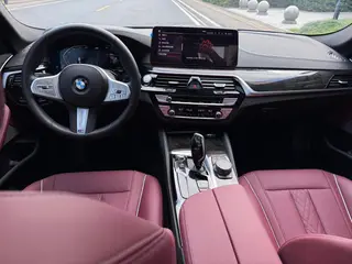 BMW 5 Series 2022 Reforma 525Li M Conjunto deportivo interior foto 15 BMW 5 Series 2022 Reforma 525Li M Conjunto deportivo interior foto 15