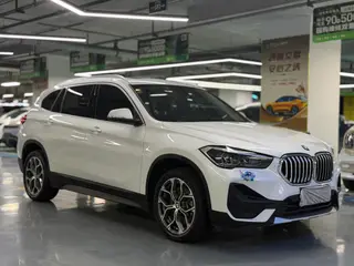 BMW X1 2022 sDrive25Li Líder exterior foto 3 BMW X1 2022 sDrive25Li Líder exterior foto 3