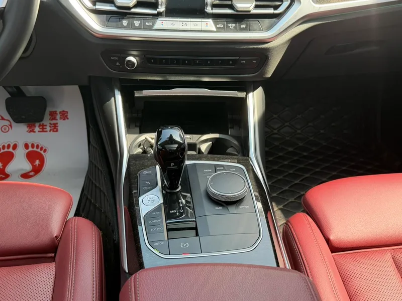 BMW 3 Series 2021 Restyling 325Li M Sports suit interior photo 10 BMW 3 Series 2021 Restyling 325Li M Sports suit interior photo 10