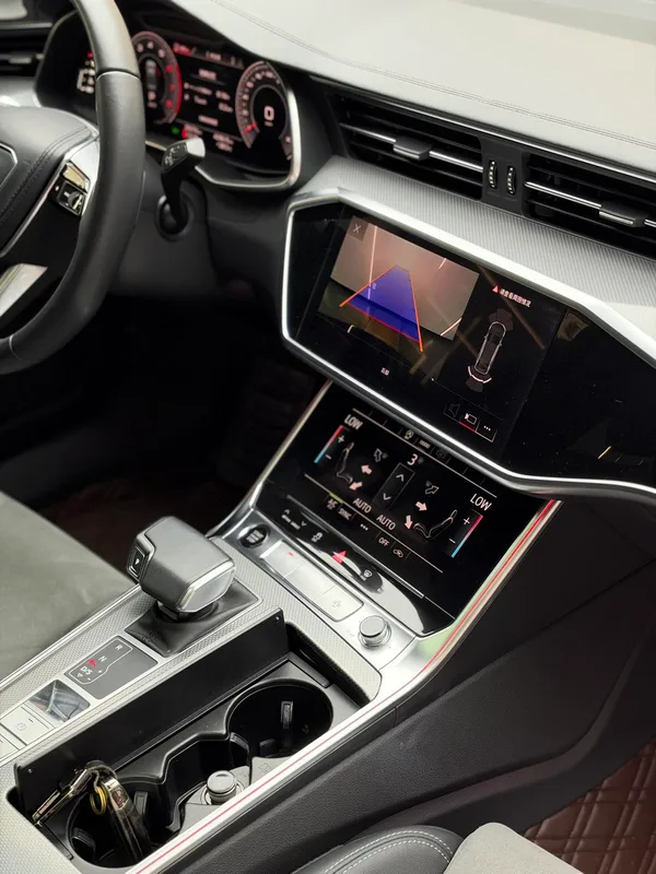 Audi A6L 2024 40 TFSI Deluxe Dynamic interior photo 9 Audi A6L 2024 40 TFSI Deluxe Dynamic interior photo 9