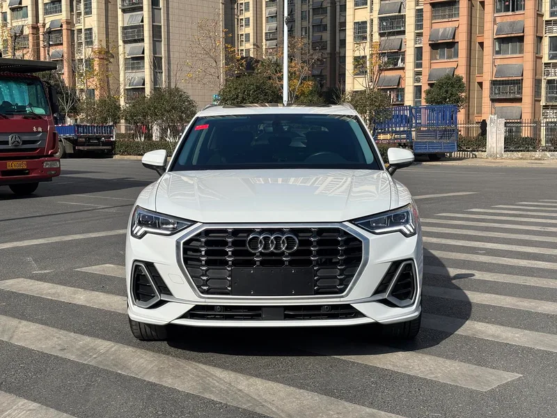 Audi Q3 2022 35 TFSI Tipo dinámico de moda exterior foto 2 Audi Q3 2022 35 TFSI Tipo dinámico de moda exterior foto 2