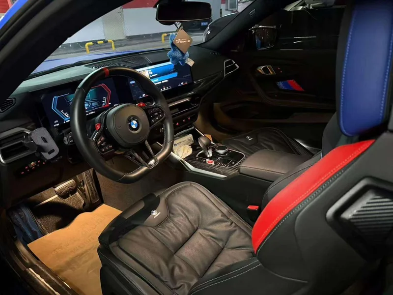BMW M2 2024 M2 Coupé intérieur photo 9