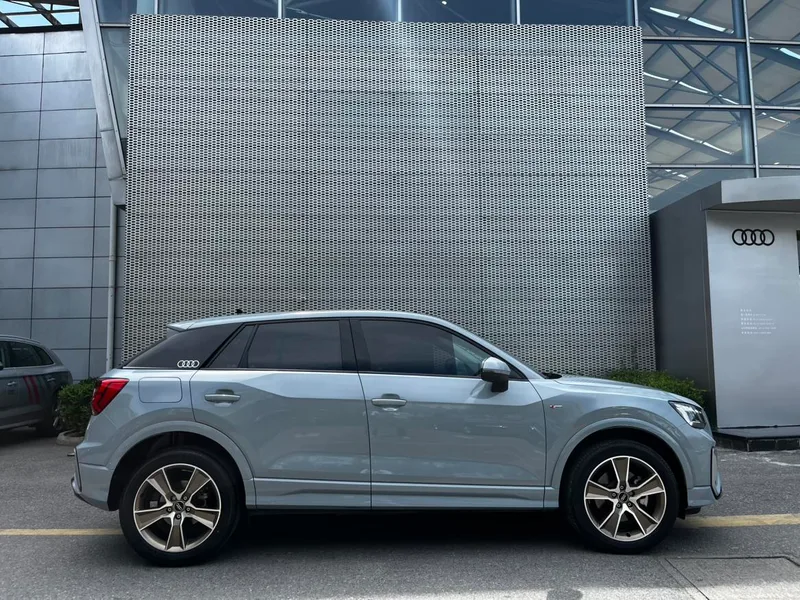 Audi Q2L 2024 35 TFSI Mode dynamique extérieur photo 4 Audi Q2L 2024 35 TFSI Mode dynamique extérieur photo 4