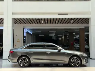 Audi A4L 2022 40 TFSI Fashion dynamic type exterior photo 4 Audi A4L 2022 40 TFSI Fashion dynamic type exterior photo 4