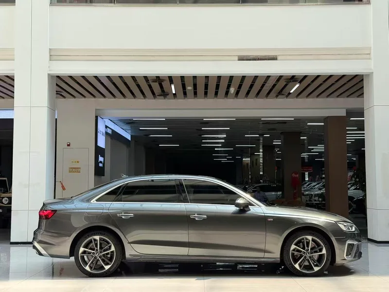 Audi A4L 2022 40 TFSI Fashion dynamic type exterior photo 4 Audi A4L 2022 40 TFSI Fashion dynamic type exterior photo 4
