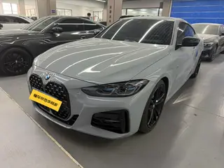 BMW 4 Series 2023 425i M Traje nocturno deportivo Yao