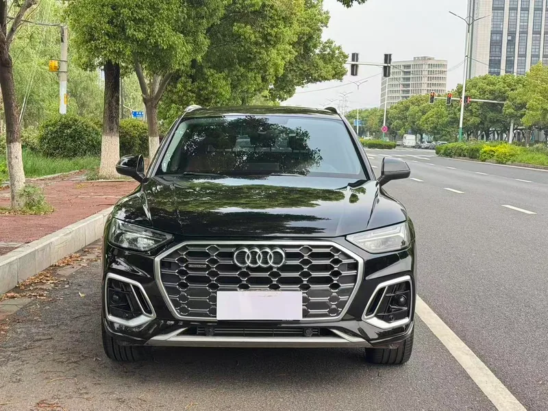 Audi Q5L 2022 40T Deluxe Dynamic exterior photo 2 Audi Q5L 2022 40T Deluxe Dynamic exterior photo 2
