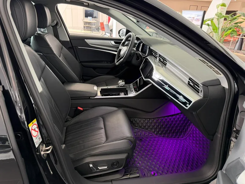 Audi A6L 2022 40 TFSI Deluxe Elegant interior photo 17 Audi A6L 2022 40 TFSI Deluxe Elegant interior photo 17
