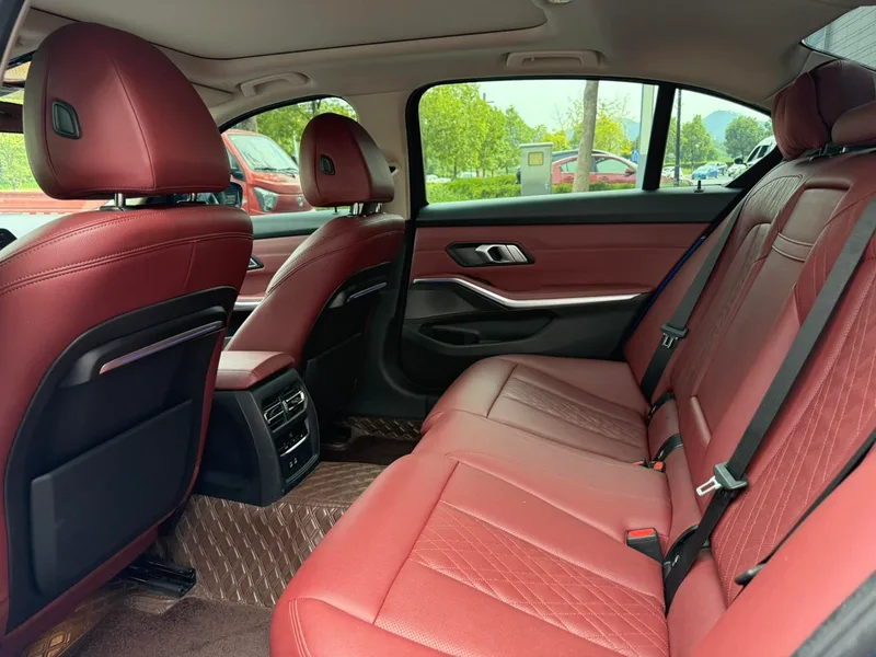 BMW 3 Series 2022 325Li M Sports suit interior photo 6 BMW 3 Series 2022 325Li M Sports suit interior photo 6