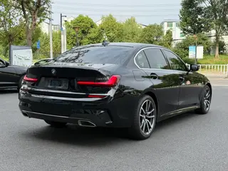 BMW 3 Series 2022 325Li M Sports suit interior photo 8 BMW 3 Series 2022 325Li M Sports suit interior photo 8