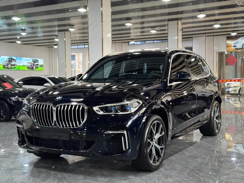 BMW X5 2022 Restyling xDrive 40Li M Sports suit exterior photo 1 BMW X5 2022 Restyling xDrive 40Li M Sports suit exterior photo 1