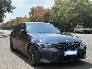 BMW 3 Series 2023 325Li M Traje nocturno deportivo Yao exterior foto 5 BMW 3 Series 2023 325Li M Traje nocturno deportivo Yao exterior foto 5