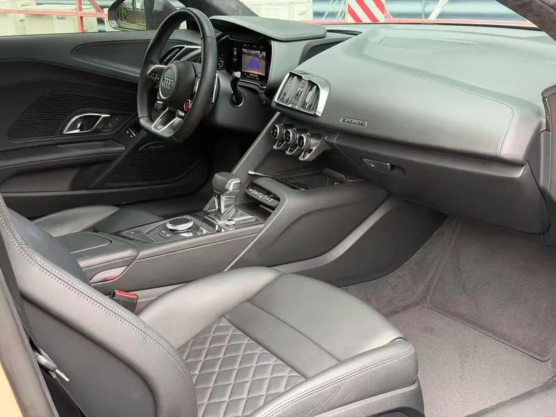 Audi R8 2022 V10 Coupe Performance interior photo 18 Audi R8 2022 V10 Coupe Performance interior photo 18