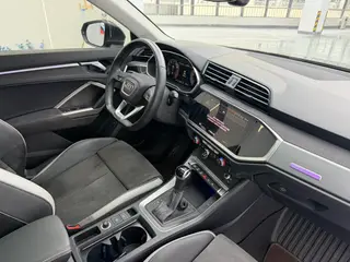 Audi Q3 2023 Restyling 40 TFSI Fashion dynamic type interior photo 10