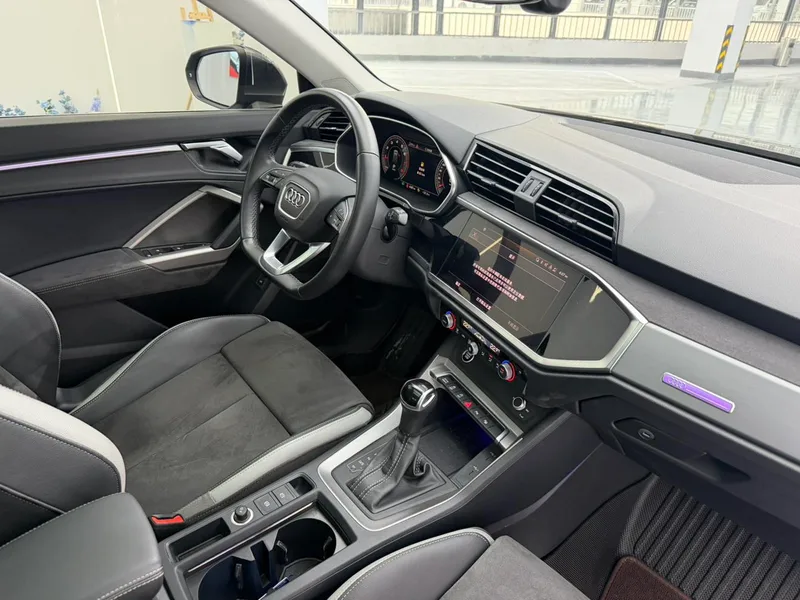 Audi Q3 2023 Restyling 40 TFSI Fashion dynamic type interior photo 10