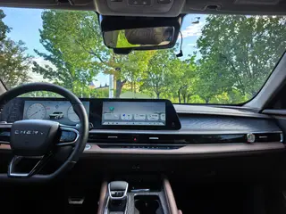 Chery Arrizo 8 2023 Высокоэнергетическая версия 2.0T DCT Джин интерьер фото 12 Chery Arrizo 8 2023 Высокоэнергетическая версия 2.0T DCT Джин интерьер фото 12