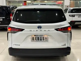Toyota Sienna 2024 Dual Power 2.5L Comfort Edition exterior photo 2
