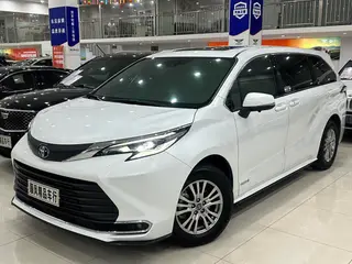 Toyota Sienna 2024 Dual Power 2.5L Comfort Edition exterior photo 3