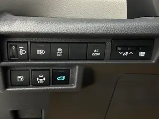 Toyota Sienna 2024 Dual Power 2.5L Comfort Edition interior photo 11