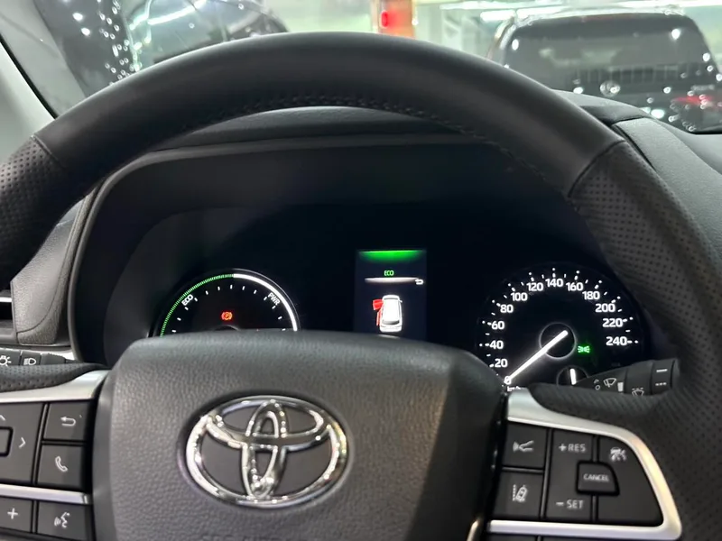 Toyota Sienna 2024 Dual Power 2.5L Comfort Edition interior photo 20