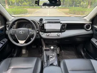 Toyota RAV4 2015 2.5L Automatic four-wheel drive elite version exterior photo 4 Toyota RAV4 2015 2.5L Automatic four-wheel drive elite version exterior photo 4