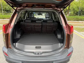 Toyota RAV4 2015 2.5L Automatic four-wheel drive elite version interior photo 13 Toyota RAV4 2015 2.5L Automatic four-wheel drive elite version interior photo 13