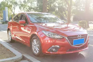 Mazda Mazda3 Axela 2016 Tres volúmenes 1.5L Automático de lujo exterior foto 4 Mazda Mazda3 Axela 2016 Tres volúmenes 1.5L Automático de lujo exterior foto 4