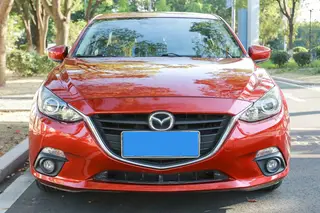 Mazda Mazda3 Axela 2016 Tres volúmenes 1.5L Automático de lujo exterior foto 5 Mazda Mazda3 Axela 2016 Tres volúmenes 1.5L Automático de lujo exterior foto 5