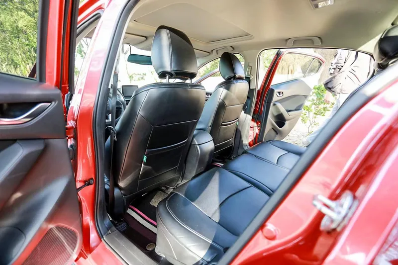 Mazda Mazda3 Axela 2016 Tres volúmenes 1.5L Automático de lujo interior foto 6 Mazda Mazda3 Axela 2016 Tres volúmenes 1.5L Automático de lujo interior foto 6