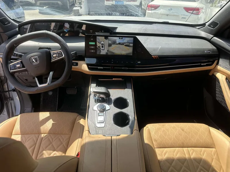 Changan UNI-K 2021 2.0T Premium Trim interior photo 9 Changan UNI-K 2021 2.0T Premium Trim interior photo 9