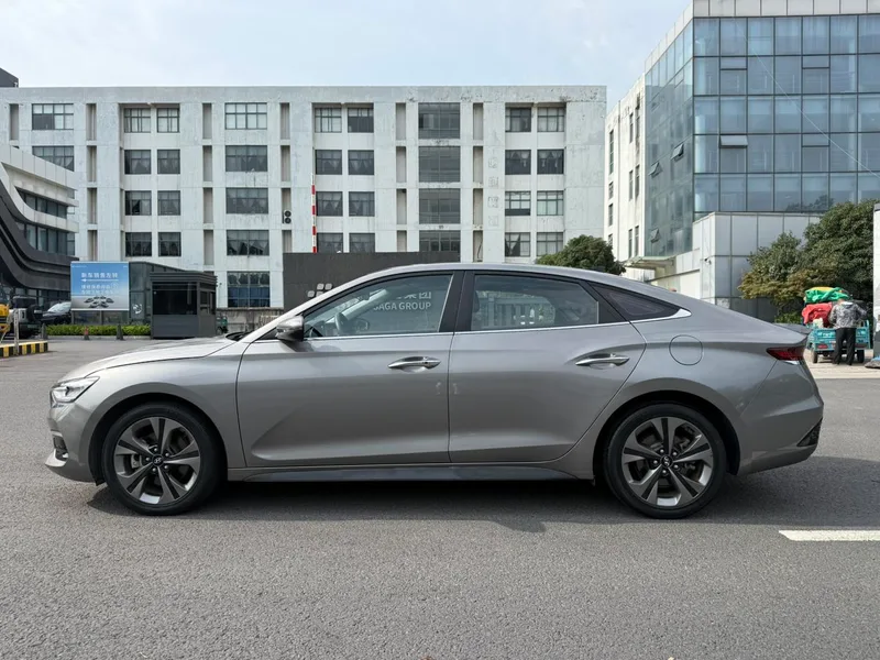 Hyundai Lafesta 2019 280TGDi Edición Smart Speed País VI exterior foto 4 Hyundai Lafesta 2019 280TGDi Edición Smart Speed País VI exterior foto 4