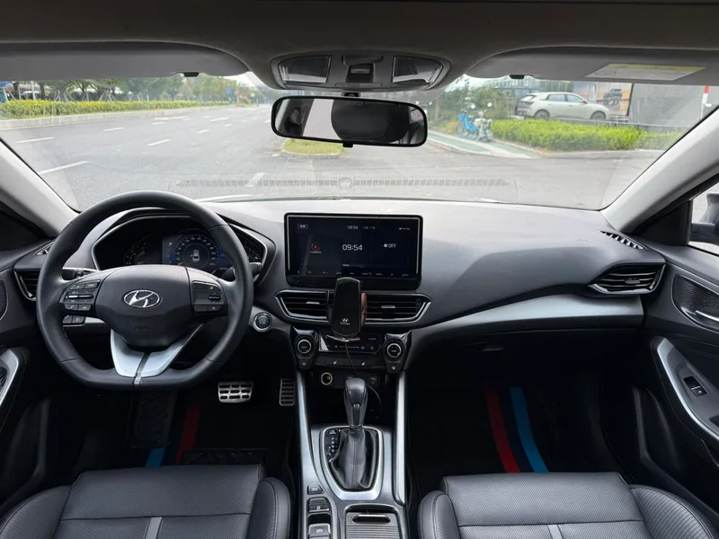 Hyundai Lafesta 2019 280TGDi Edición Smart Speed País VI interior foto 11 Hyundai Lafesta 2019 280TGDi Edición Smart Speed País VI interior foto 11