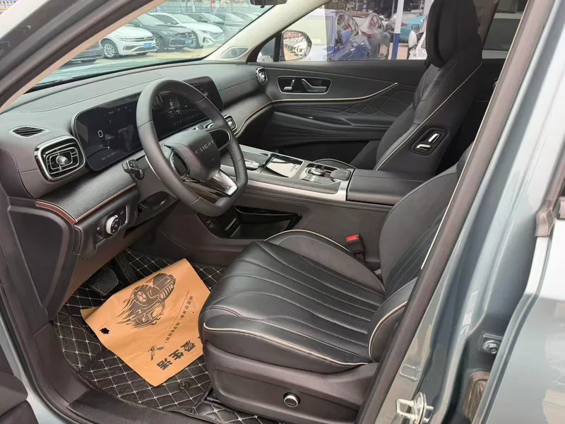 Chery Tiggo 9 2024 2.0T DCT Супер комфортная версия с двумя приводами интерьер фото 8