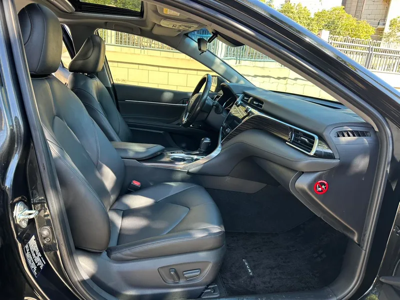 Toyota Camry 2019 2.0G Luxury Edition Country VI interior photo 10 Toyota Camry 2019 2.0G Luxury Edition Country VI interior photo 10