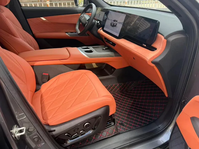 Changan CS75 PLUS 2025 Cuarta generación Ultra 2.0T Nueva ballena azul interior foto 17 Changan CS75 PLUS 2025 Cuarta generación Ultra 2.0T Nueva ballena azul interior foto 17