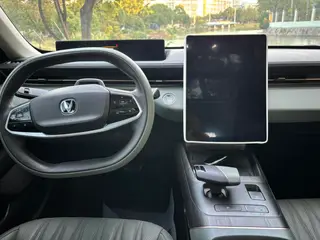Changan Lamore 2023 1.5T GDI Automatic Deluxe interior photo 9