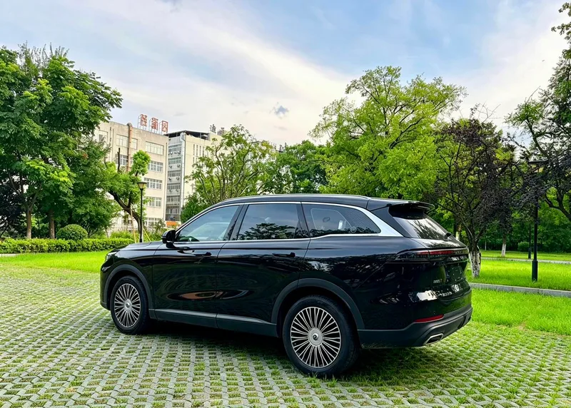 Chery Tiggo 8L 2024 2.0T Автоматическая премиум-версия интерьер фото 6 Chery Tiggo 8L 2024 2.0T Автоматическая премиум-версия интерьер фото 6