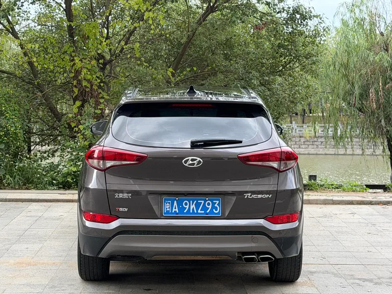 Hyundai Tucson 2015 1.6T Doble embrague, tracción delantera, versión inteligente interior foto 10