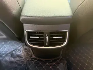 Hyundai Elantra Lingdong 2019 1.4T Двойное сцепление Живой тип интерьер фото 8 Hyundai Elantra Lingdong 2019 1.4T Двойное сцепление Живой тип интерьер фото 8