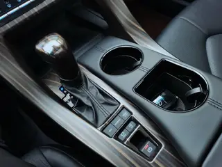 Toyota Avalon 2021 2.5L Luxury Edition interior photo 15 Toyota Avalon 2021 2.5L Luxury Edition interior photo 15