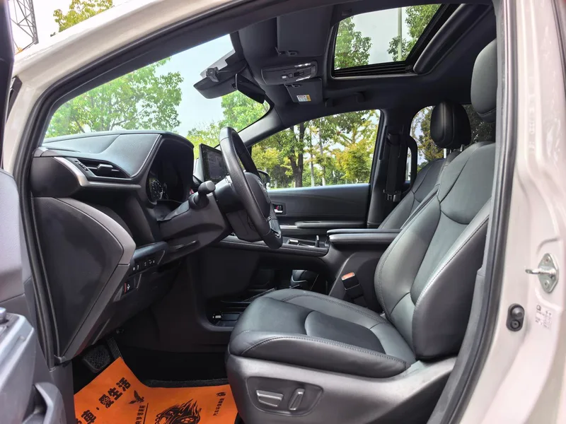Toyota Sienna 2023 Dual Power 2.5L Premium Edition exterior photo 6 Toyota Sienna 2023 Dual Power 2.5L Premium Edition exterior photo 6