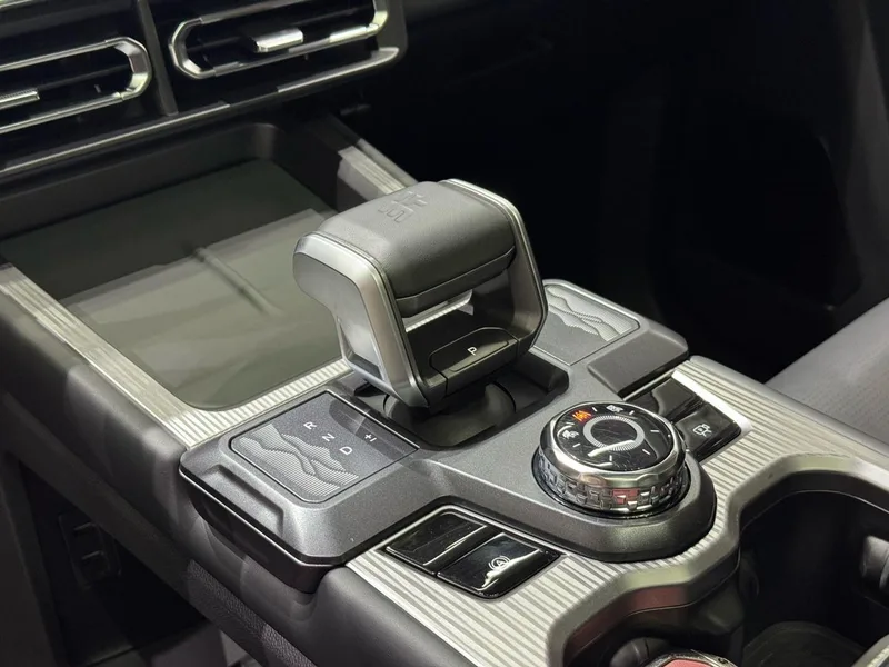 Jetour Freedom 2025 1.5TD Изучать интерьер фото 12 Jetour Freedom 2025 1.5TD Изучать интерьер фото 12