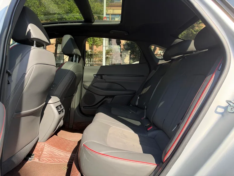 Hyundai Sonata 2024 2.0T N Line Max интерьер фото 11