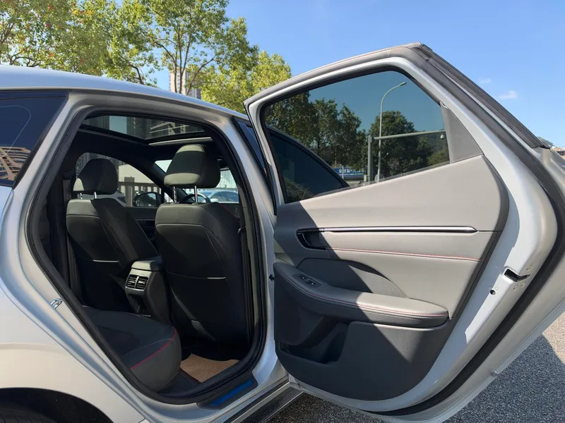 Hyundai Sonata 2024 2.0T N Line Max интерьер фото 16