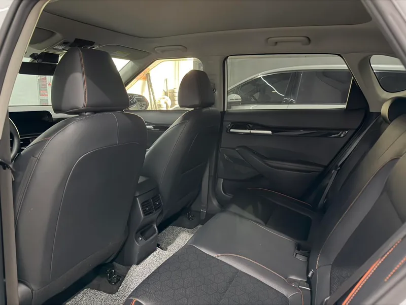 Kia Seltos 2023 1.5L IVT Роскошная версия экстерьер фото 7 Kia Seltos 2023 1.5L IVT Роскошная версия экстерьер фото 7