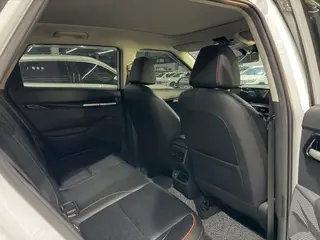Kia Seltos 2023 1.5L IVT Роскошная версия интерьер фото 13 Kia Seltos 2023 1.5L IVT Роскошная версия интерьер фото 13