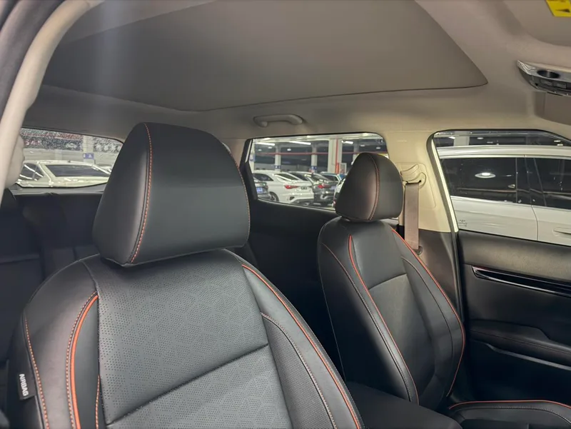 Kia Seltos 2023 1.5L IVT Роскошная версия интерьер фото 14 Kia Seltos 2023 1.5L IVT Роскошная версия интерьер фото 14