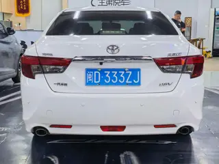 Toyota Reiz 2013 2.5V Jingrui версия интерьер фото 8 Toyota Reiz 2013 2.5V Jingrui версия интерьер фото 8