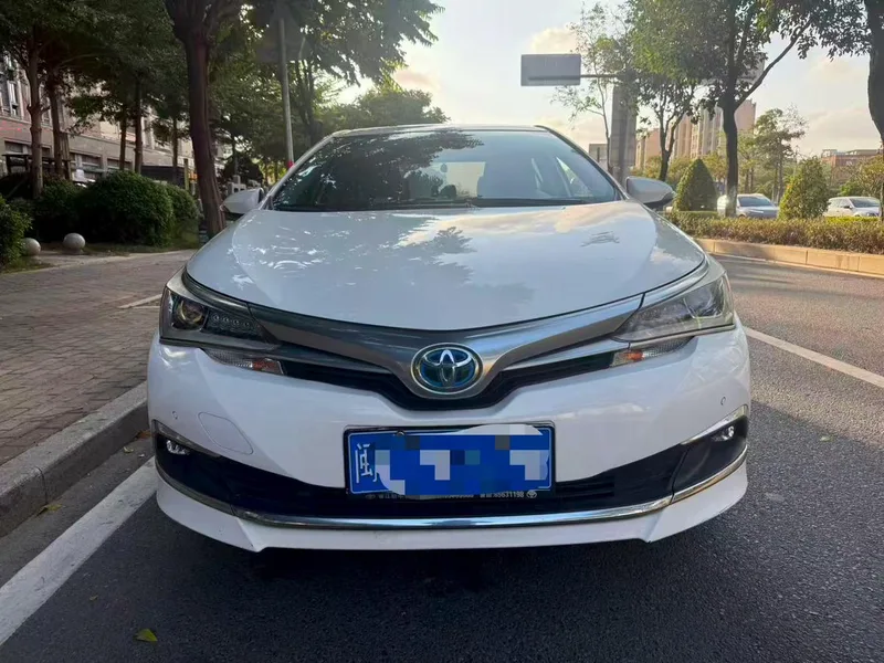 Toyota Corolla 2017 Переселенный двойной Цин 1.8L E-CVT Элитная версия Страна В. экстерьер фото 2 Toyota Corolla 2017 Переселенный двойной Цин 1.8L E-CVT Элитная версия Страна В. экстерьер фото 2