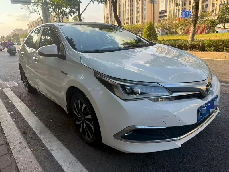 Toyota Corolla 2017 Переселенный двойной Цин 1.8L E-CVT Элитная версия Страна В. экстерьер фото 3 Toyota Corolla 2017 Переселенный двойной Цин 1.8L E-CVT Элитная версия Страна В. экстерьер фото 3